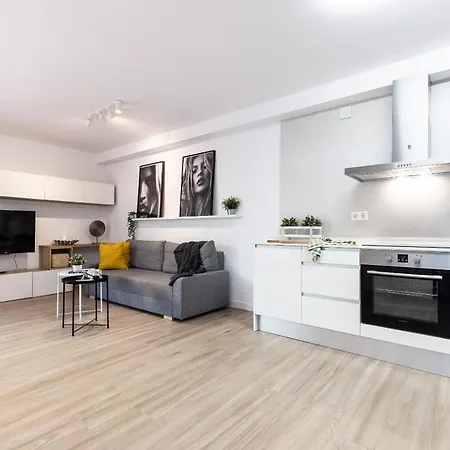 Uhc Eurogolden Family Complex Apartment